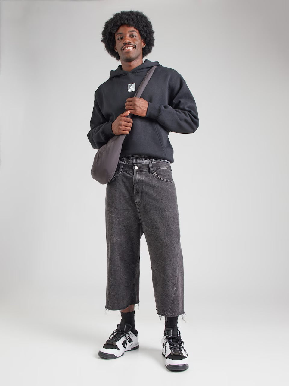 Jordan Суичър в Черно